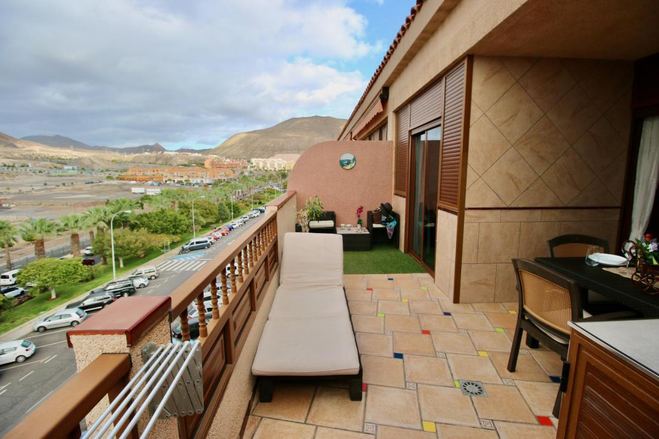 Ohana Atico Avenida Chayofita Лос Кристианос Экстерьер фото